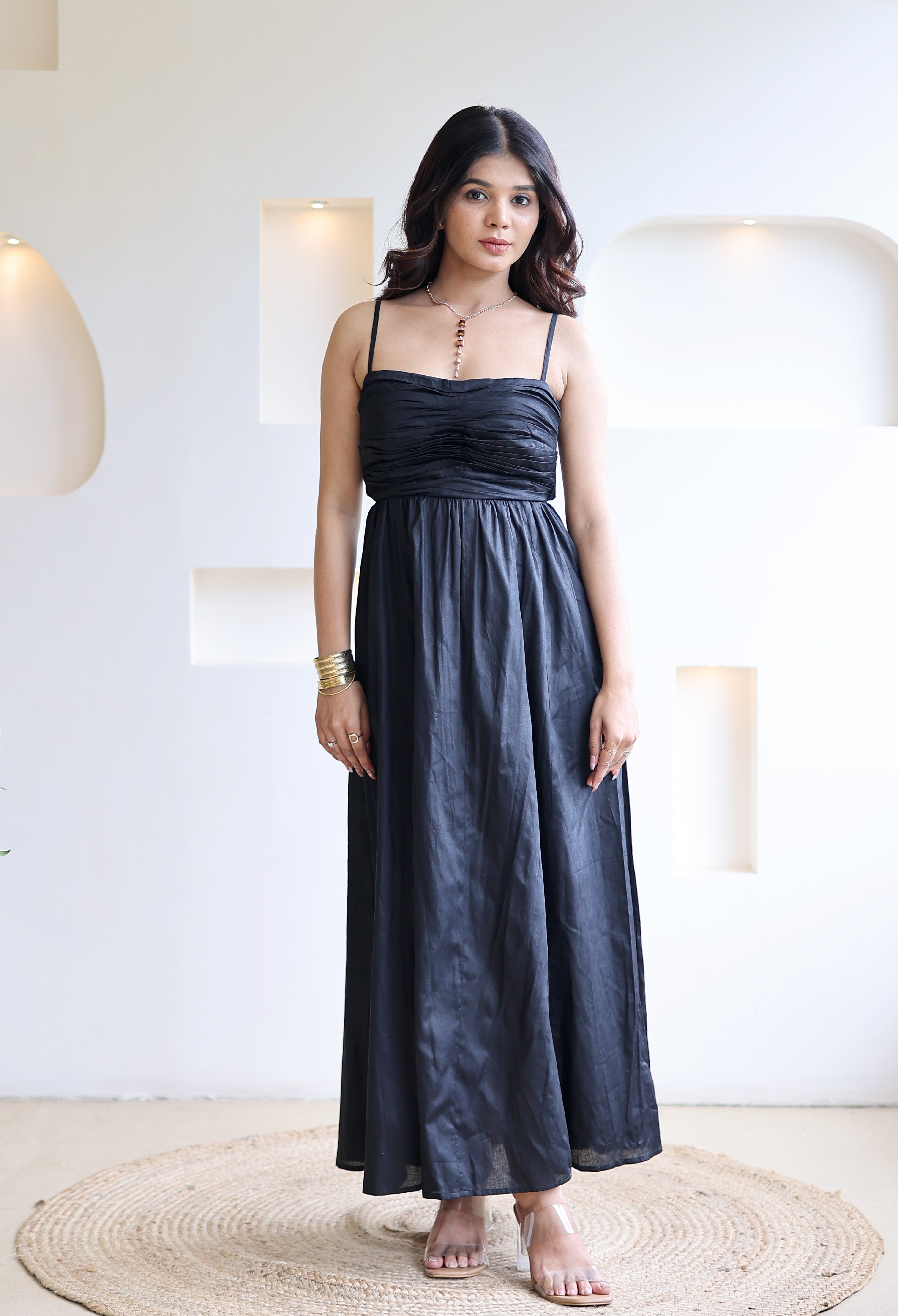 Amara – Pleated Dress